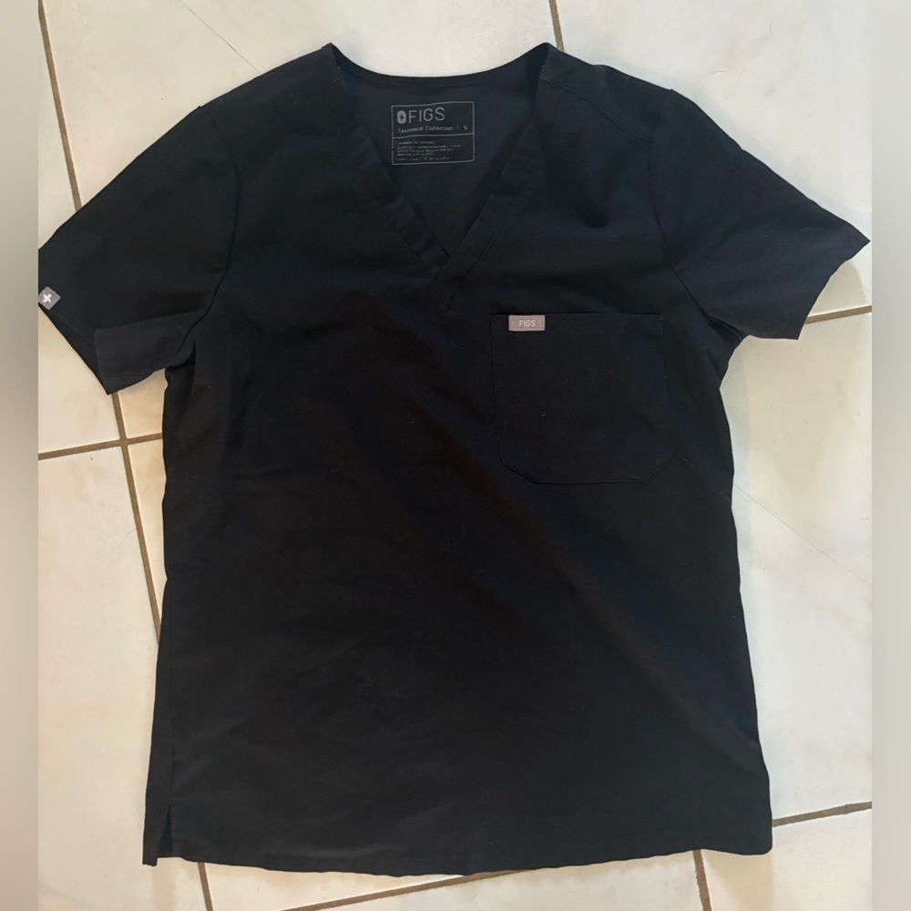 FIGS Scrub Top